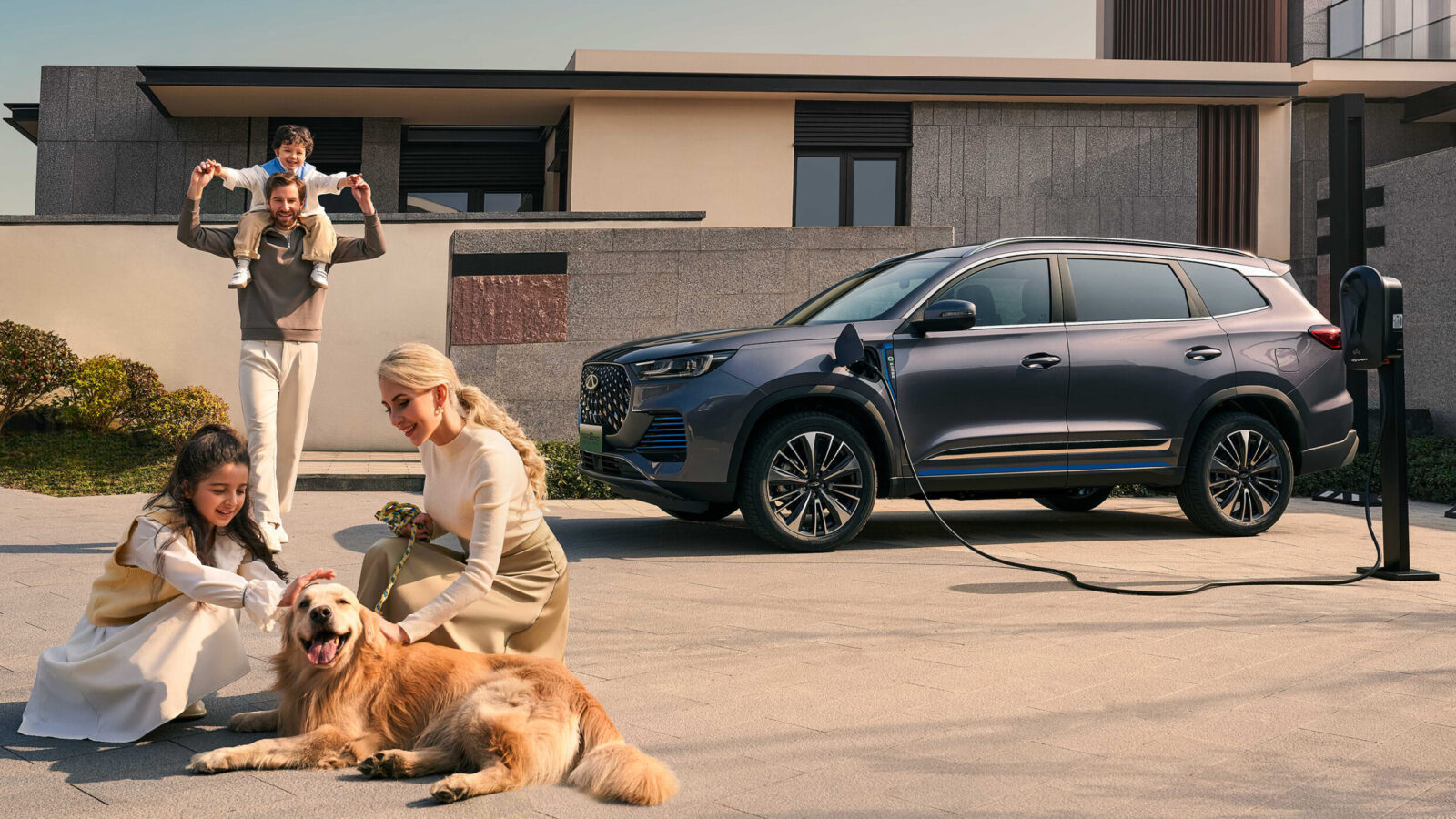 40 Test Drives, 18 Cars Sold Monthly — How We Rebuilt Kaposvár-Car with Two Unknown Brands